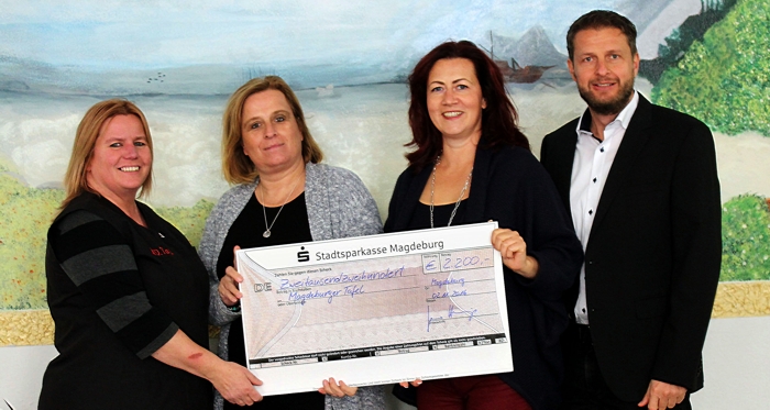 HMP dona 2200 € para los niños del banco de alimentos de Magdeburgo